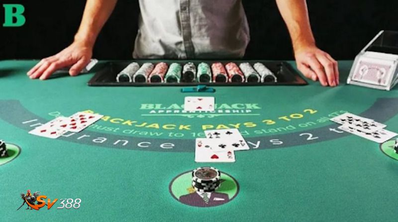 Tìm hiểu cách dealer chia bài poker